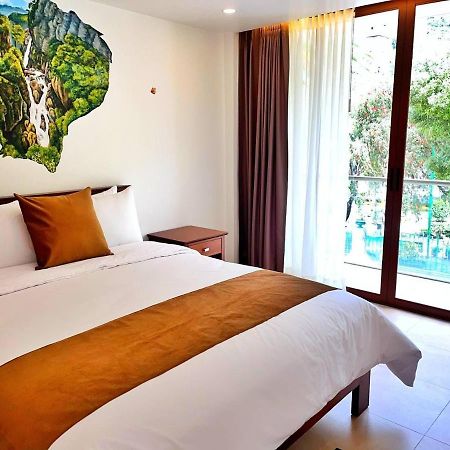 Airos Hotel بانيوس المظهر الخارجي الصورة